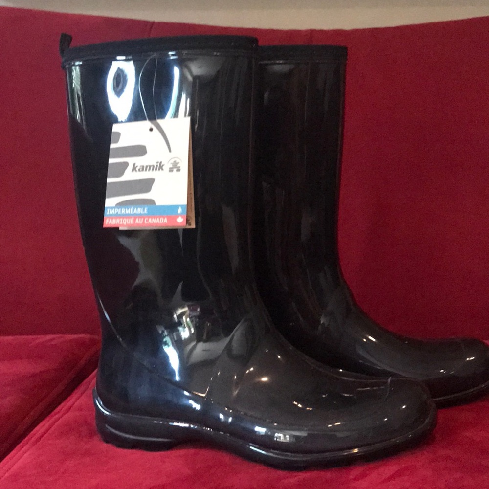 Kamik Women’s Heidi Rain-boot in black NWT